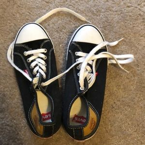 Levi converse like shoes